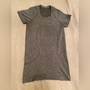 Lululemon Swiftly Tech 2.0 - Size 2 - Gray